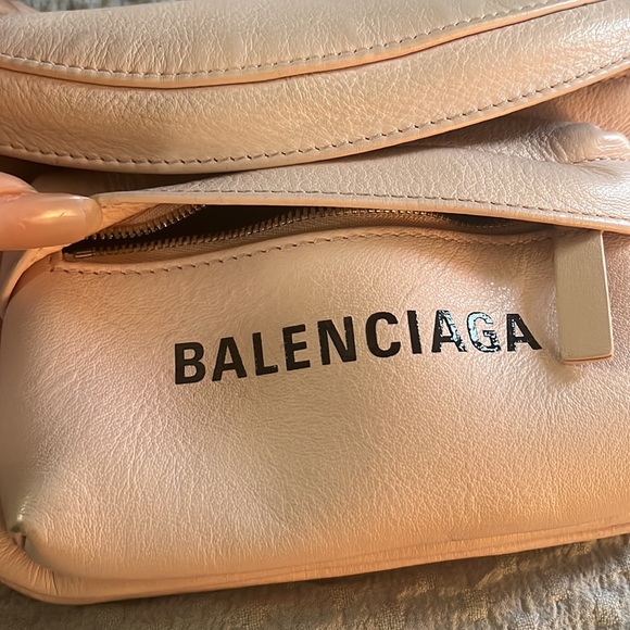 balenciaga fanny pack white
